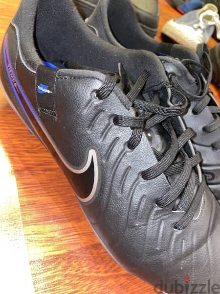 BLACK AND BLUE NIKE CLEATS 2