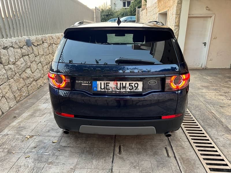 Land Rover Discovery Sport 2017 german!SE full options no damaged! 10