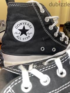 BLACK AND WHITE CONVERSE