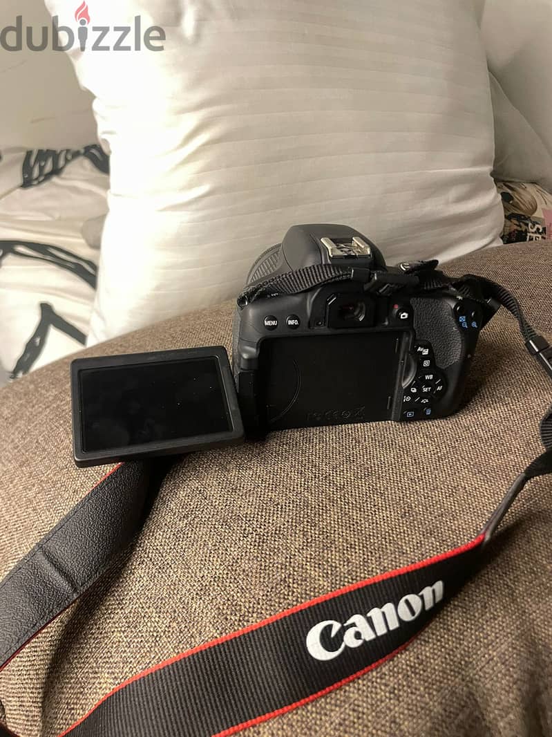  For Sale: Canon EOS 750D DSLR - Immaculate Condition!  4