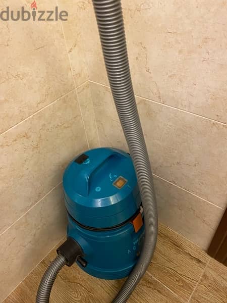 hoover aquajet 5000 هوفر لكنس وغسيل السجاد 1