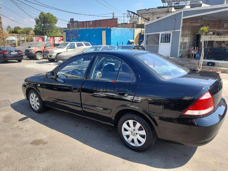 Nissan Sunny 2010 1