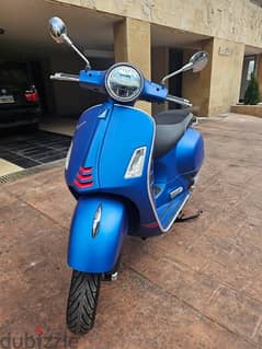 Vespa Super 300 GTS, ITALIAN 0