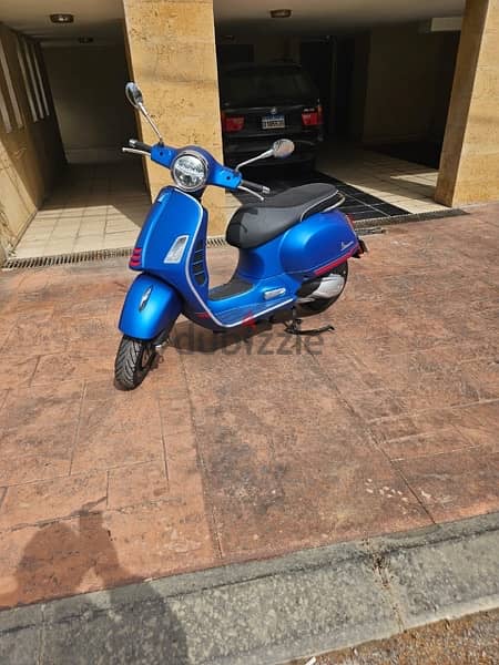 Vespa Super 300 GTS, ITALIAN 7