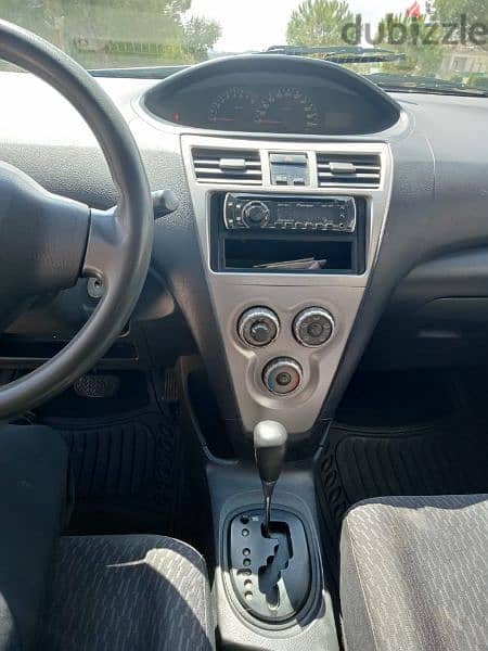 Toyota Yaris 2009 1