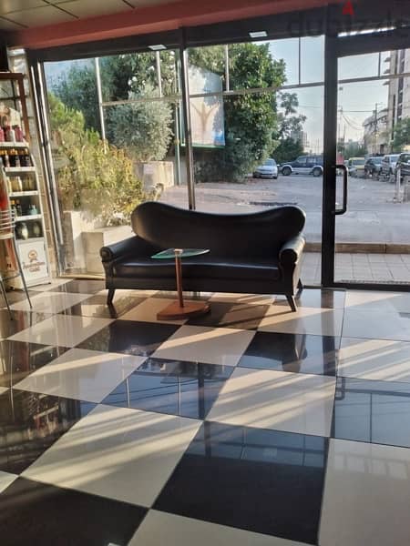 كراسي و صوفا للبيع- shampoo chairs, ,chairs and desk for sale 0