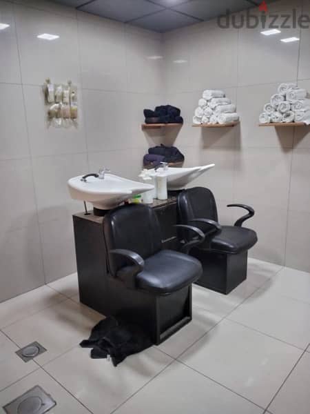 كراسي و صوفا للبيع- shampoo chairs, ,chairs and desk for sale 1