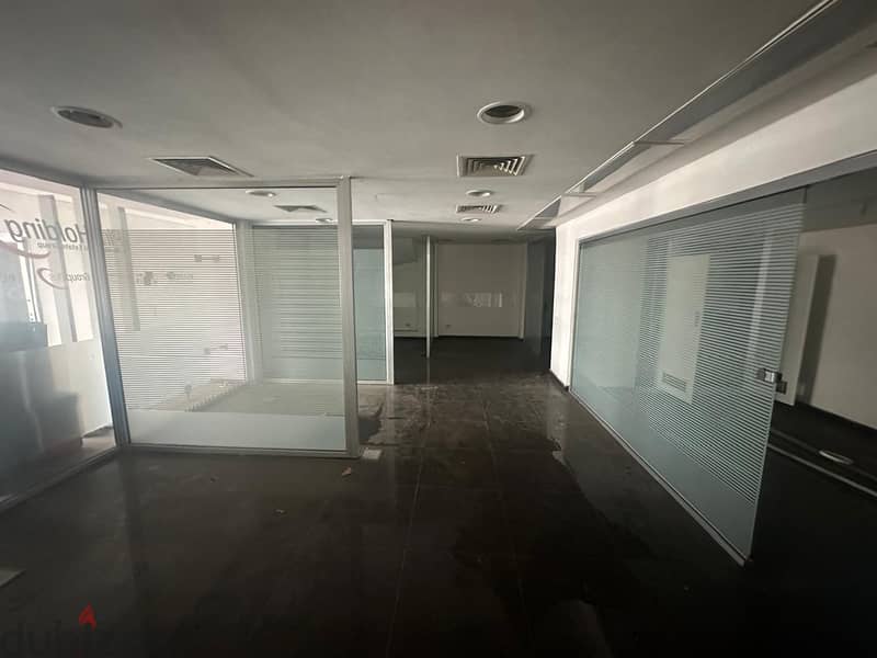 Showroom in Mar Mikhael For Rent معرض واسع في مار ميخائيل 4