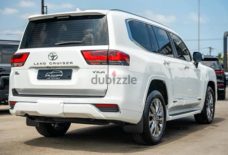 Toyota Land Cruiser 2022 4