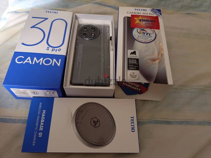 camon 30s pro 16ram 256gb oben box only not use 220$ 3