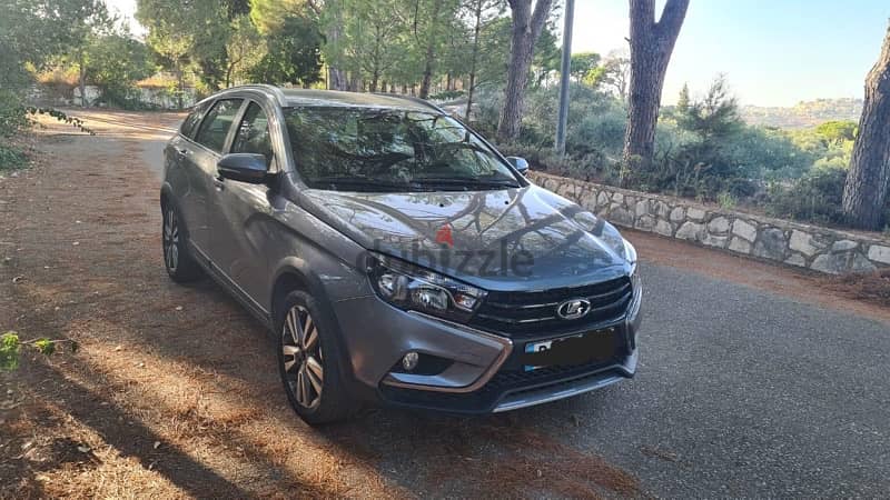 Lada Vesta Cross 2019 1