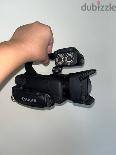 Canon XA25 1