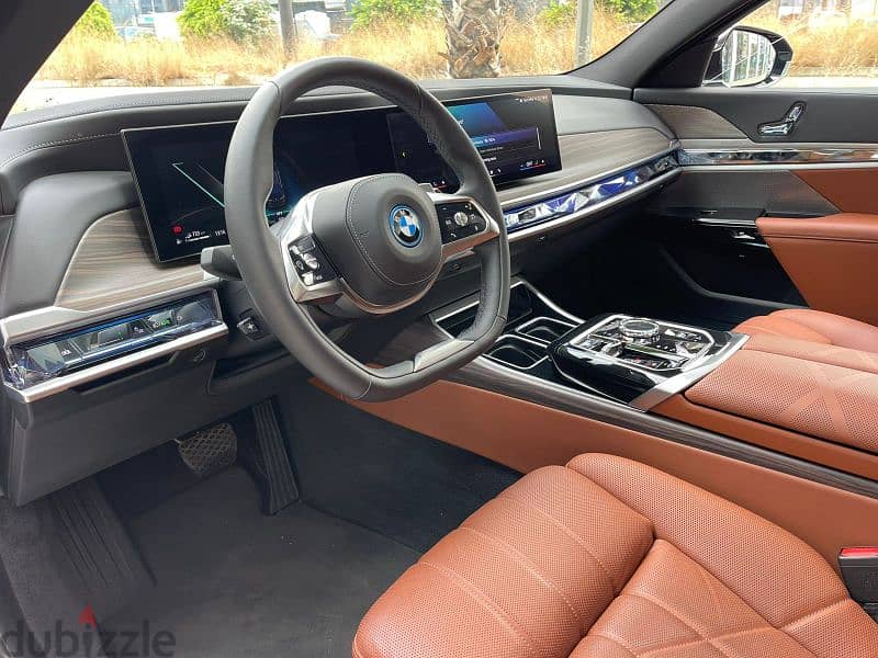 2023 BMW 750e Hybrid with only 3,500km 8