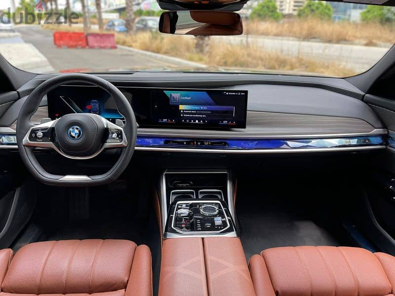 2023 BMW 750e Hybrid with only 3,500km 11