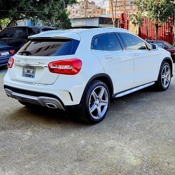 MERCEDES-BENZ GLA 250 4MATIC 2015 AMG full 97000miles اجنبية شبه جديدة 3