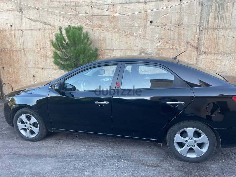 Kia Cerato 2011 1