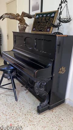 Antique Piano 0