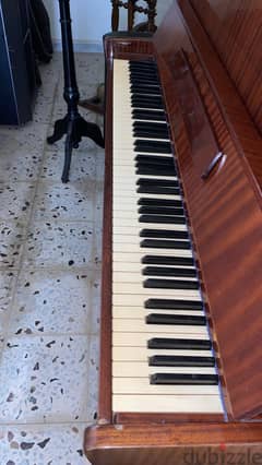 Piano antique brown color