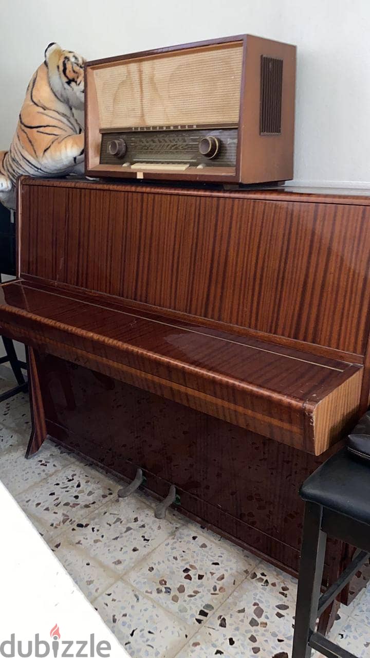 Piano antique brown color 2