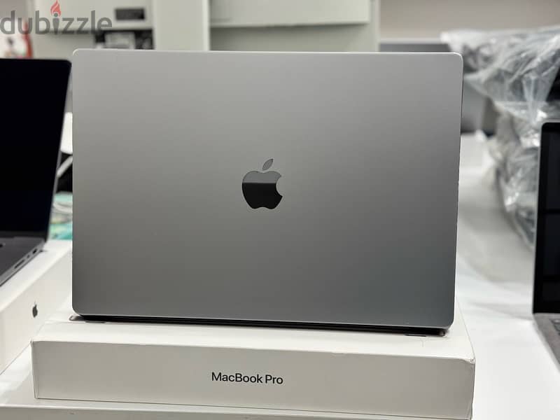 Macbook Pro M1 Max 16 inch 32gb Ram with apple care+ warranty 2