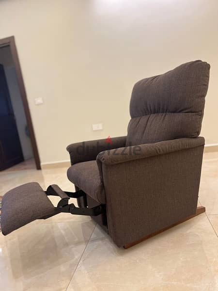 LA Z BOY Recliner Chair 1