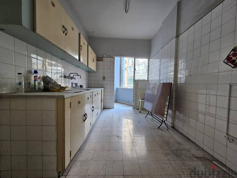 Ashrafieh | Well Maintained Building | 5 Balconies | 185m² | Elevator 5