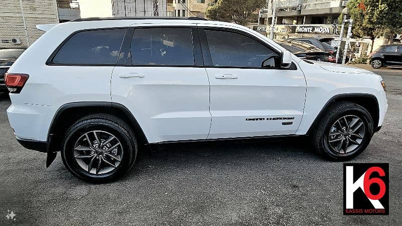 Jeep Grand Cherokee 75th Anniversary 14