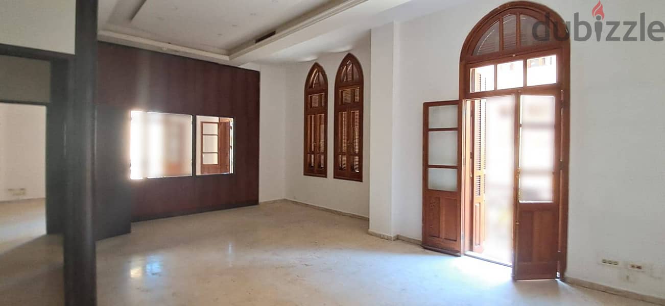 Office for rent in Down Town مكتب للإيجار في الداون تاون 3