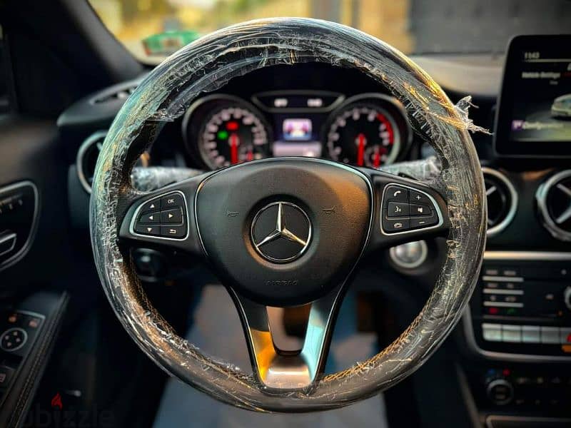 Mercedes-Benz GLA-Class 2018 11