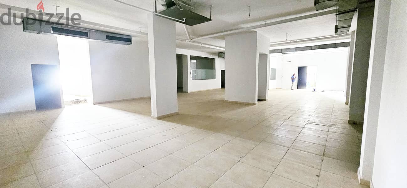 Warehouse for sale in Hazmieh مستودع للبيع في الحازمية 3