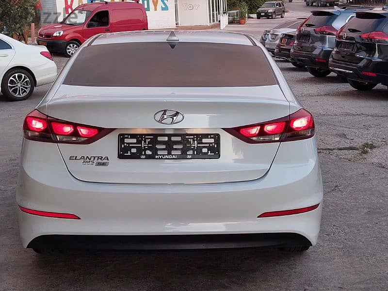 Hyundai Elantra model 2017 ajnabye 4