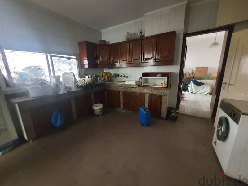 Apartment for rent in Mar Elias, Beirut شقة للإيجار في مار الياس، بيرو 1