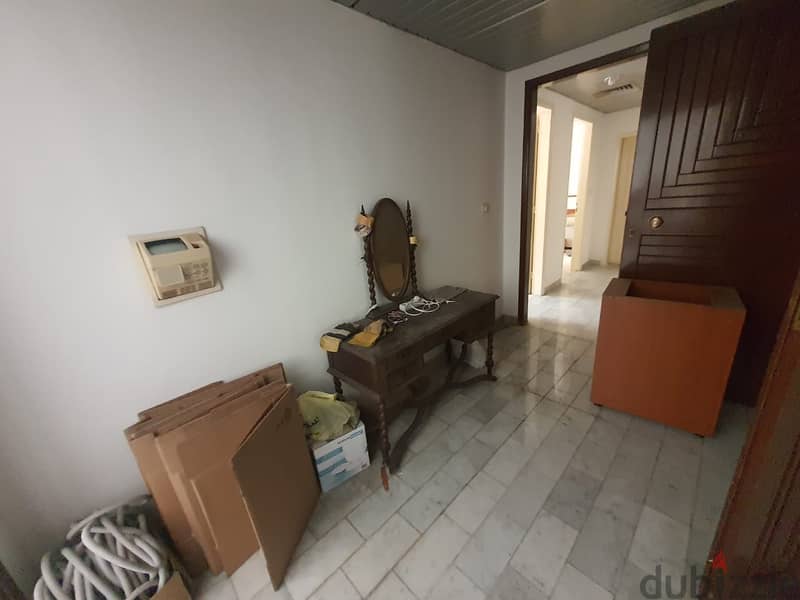 Apartment for rent in Mar Elias, Beirut شقة للإيجار في مار الياس، بيرو 4