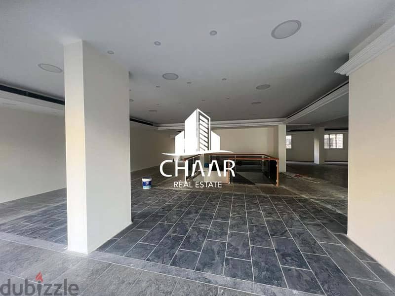 #R2063 - Showroom for Sale in Hamra صالة عرض للبيع في الحمرا 3