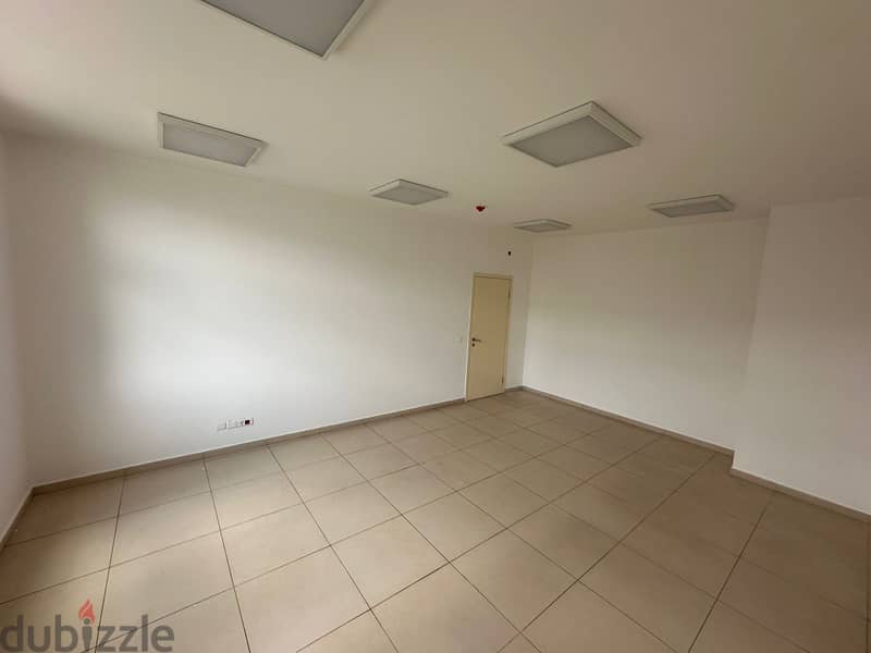 Office for Rent in Jdeideh مكتب للإيجار في جديدة 1