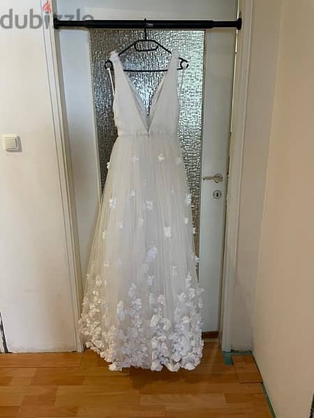 Wedding dress for sale 2