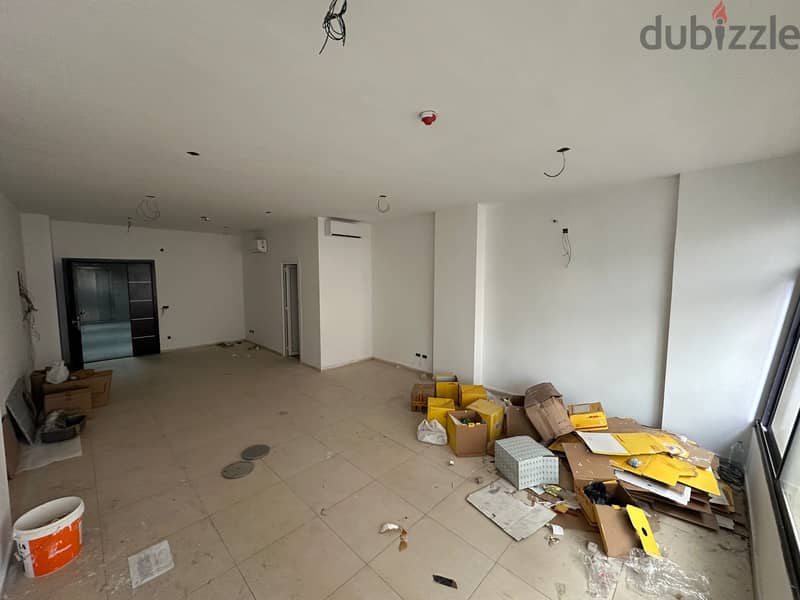 Office for Rent in Jdeideh مكتب للإيجار في جديدة 1