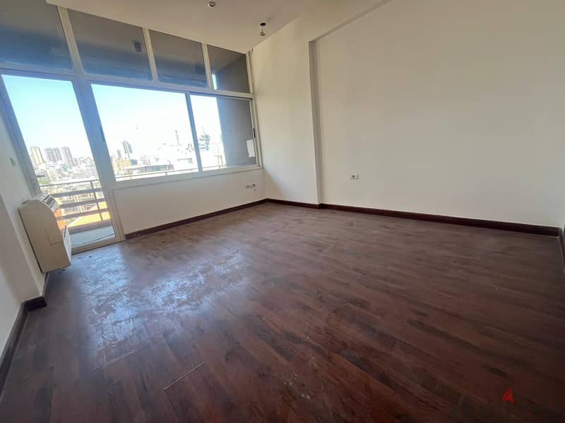 Office for Rent in Badaro  مكتب للإيجار في بدارو 1