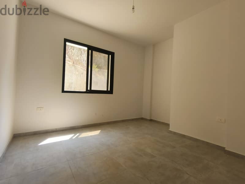 90 SQM Apartment For Sale In Ras Osta شقة للبيع في راس اسطه #KR898162 3