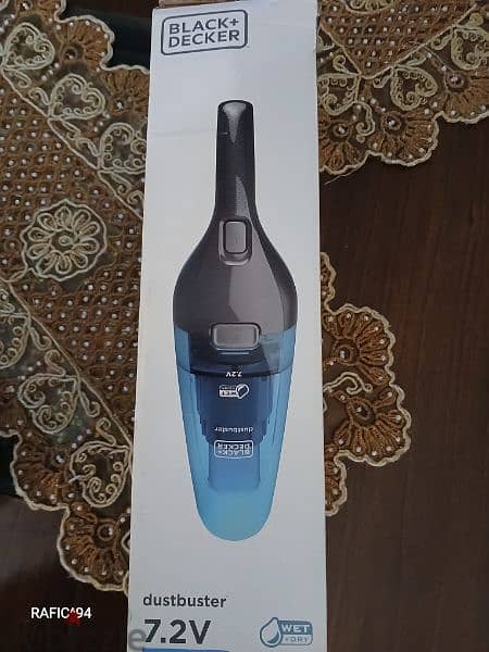 mini hoover black+decker 1