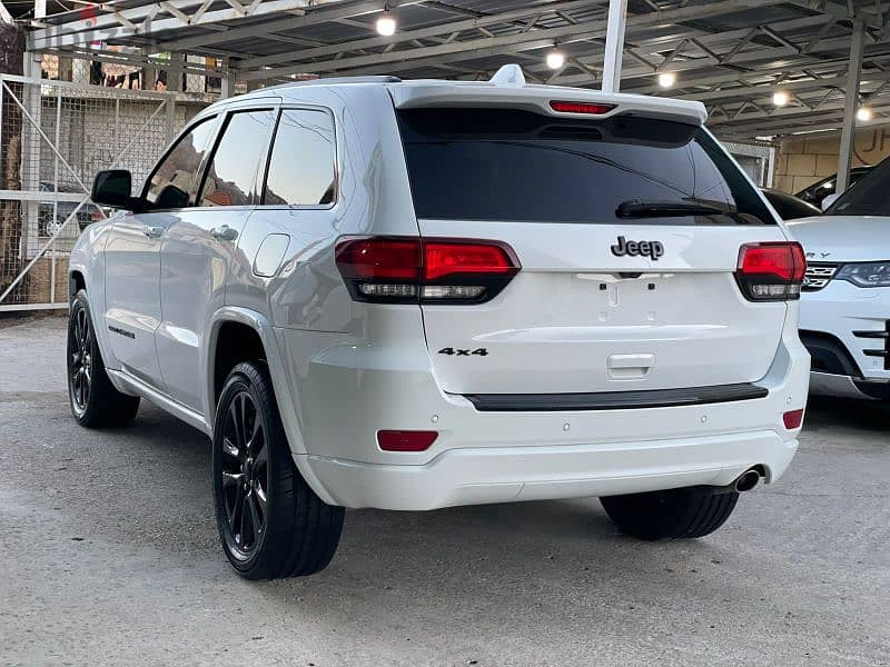 Jeep Grand Cherokee 2018 4