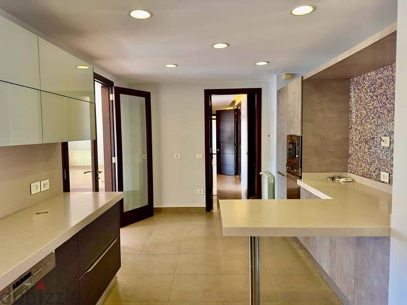 Luxuries Apartment For Sale In Manara Over 275 Sqm |m 3