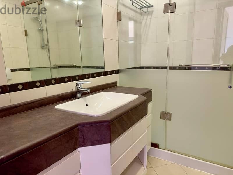 Luxuries Apartment For Sale In Manara Over 275 Sqm |m 9