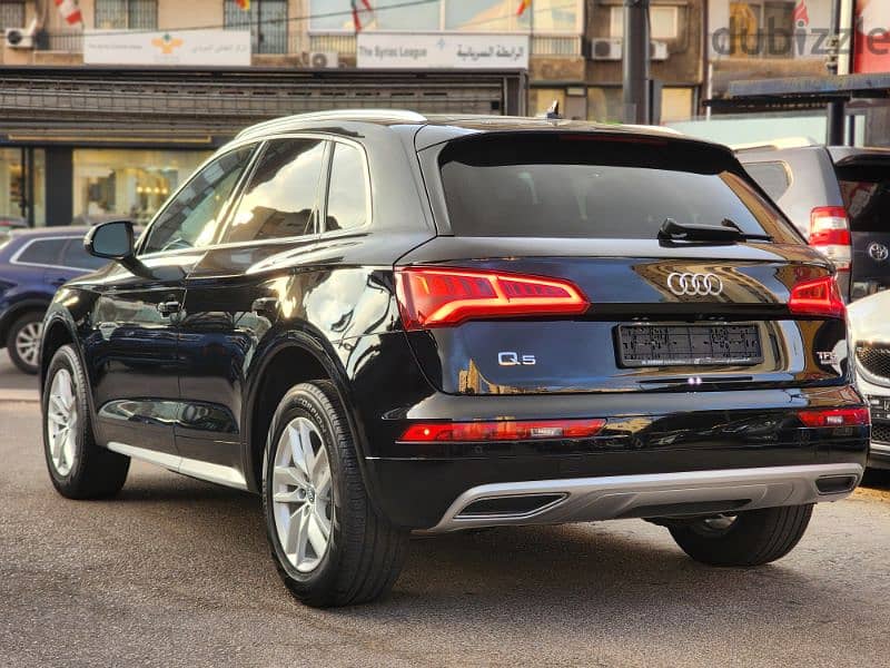 Audi Q5 2018 Clean Carfax 1