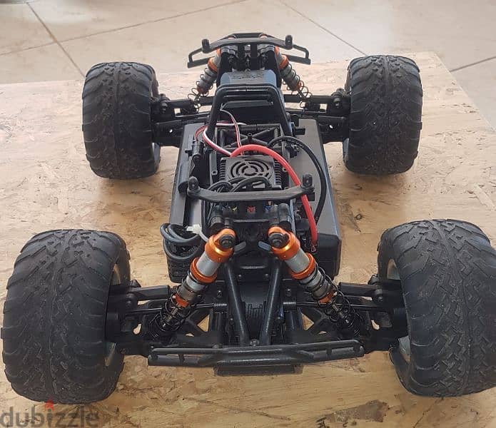 exchange on rc car , Hpi savage xsss , electric  , excellent condition 2