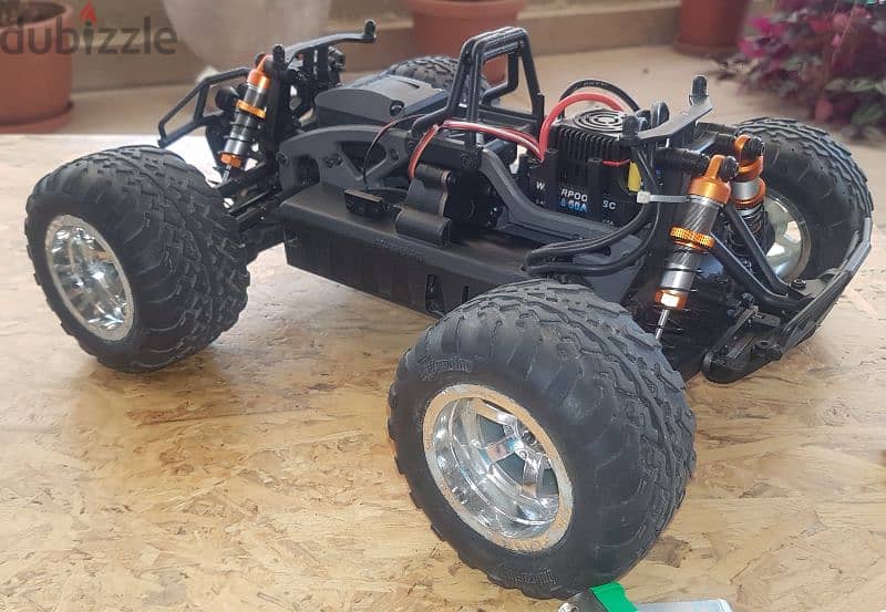 exchange on rc car , Hpi savage xsss , electric  , excellent condition 3