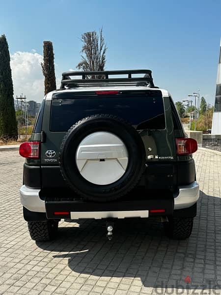 Toyota FJ Cruiser 2010 3