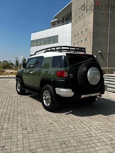 Toyota FJ Cruiser 2010 4