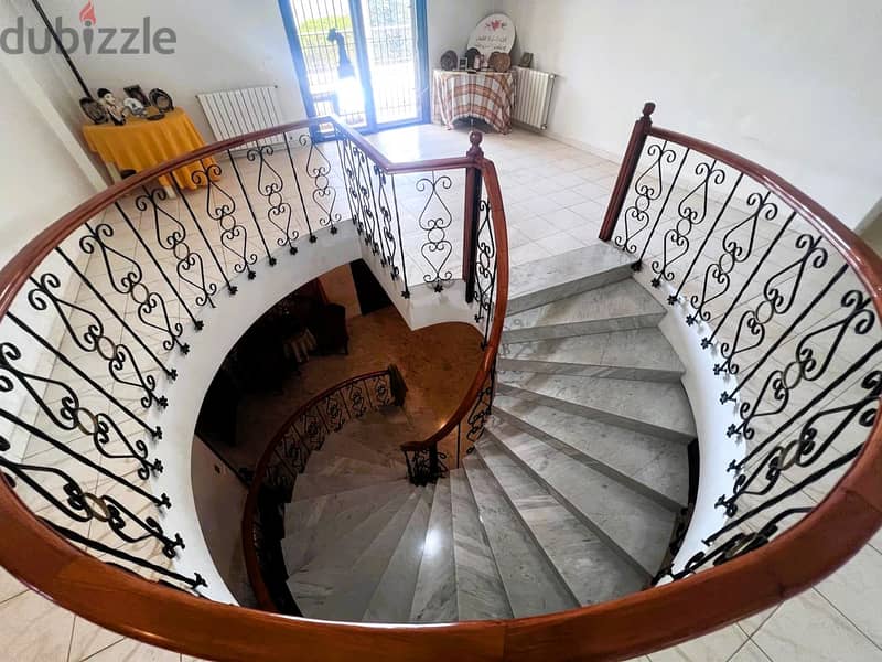 Villa for sale in Baabdat فيلا للبيع في بعبدات 3