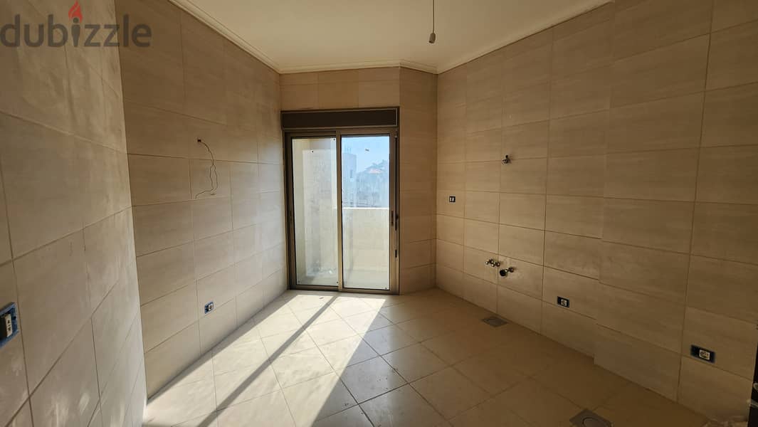 Apartment for sale in Hadath شقة للبيع في الحدث 3